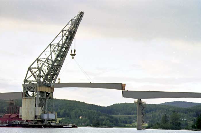 Brobygget mellan Svartnora och Hornökrången den 28 aug 1998